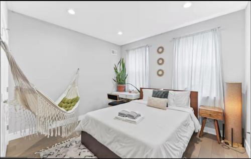 South Philadelphia House | Game Day RoofDeck South Philly 4BR 3BA Home Just 10 Mins From Stadiums