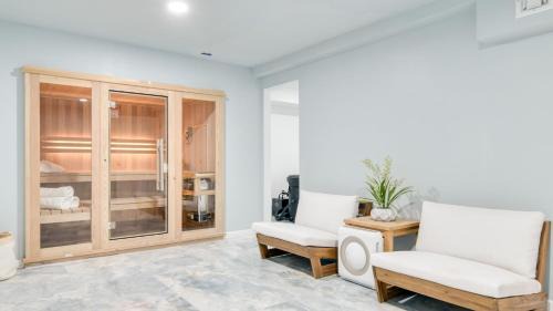 Palenville House | Game Farm Villa by AvantStay