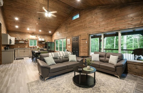 McArthur Cabin | Game Haven | Hocking Hills, Game Room, Hot Tub