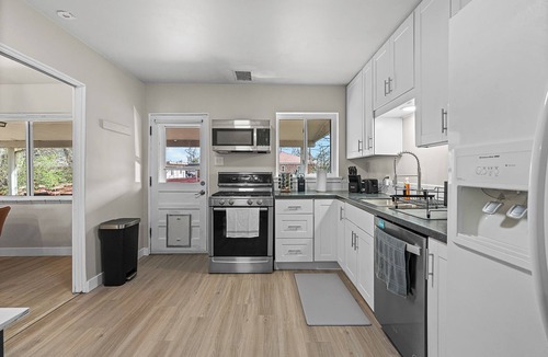 Jewell Heights - Hoffman Heights House | Game house for groups Yard BBQ Near Denver