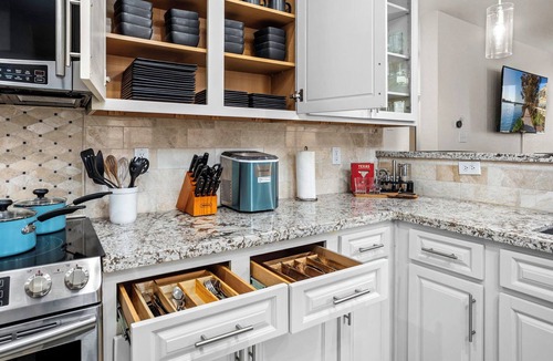 San Antonio House | Game Night Central! Game Room, Fire Pit, Pool Access Near BMT & SeaWorld