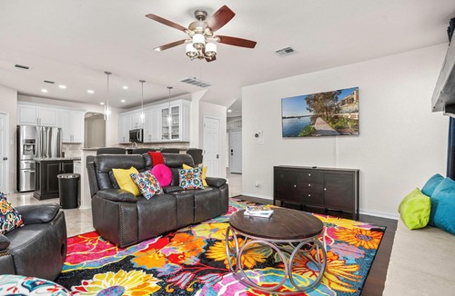 San Antonio House | Game Night Central! Game Room, Fire Pit, Pool Access Near BMT & SeaWorld