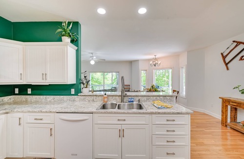 Anderson House | Game Room & Deep Water Lake Hartwell Group Retreat