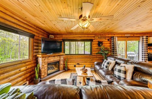 Mount Pocahontas House | Game Room, Hot Tub! Cabin 9 Mi to Big Boulder Mtn