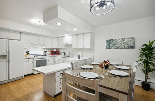 Michigan City House | Game room/Hot Tub/Pet Friendly/Duplex