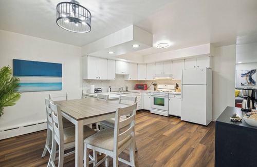 Michigan City House | Game room/Hot Tub/Pet Friendly/Duplex
