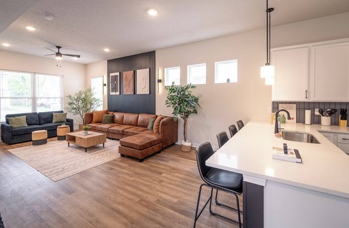 Cleveland House | Game Room! Modern 3BR 2.5BA New Build Luxury—Near Downtown Cleveland!