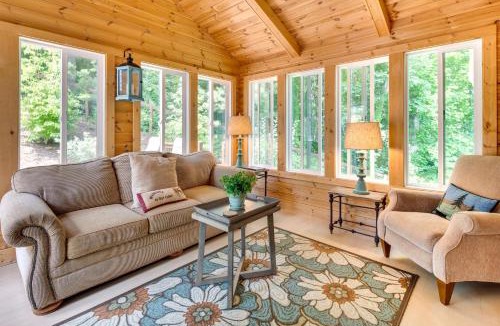 Fletcher House | Game Room & Views! 'Valley Myst' Fairview Home