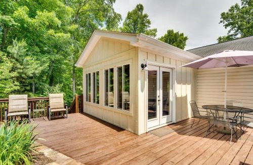 Fletcher House | Game Room & Views! 'Valley Myst' Fairview Home