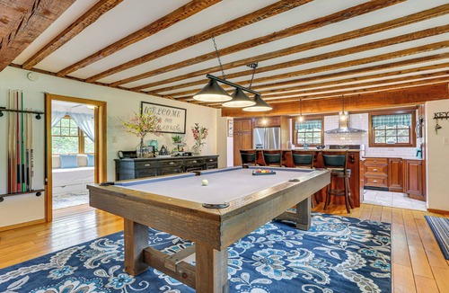 Greentown House | Game Room & Yard: Greentown Home Near State Park