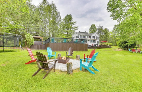 Greentown House | Game Room & Yard: Greentown Home Near State Park