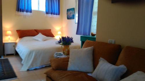 Binyamina-Giv'at Ada House | Gan HaPaamonim