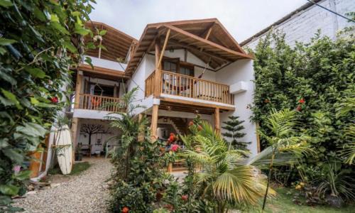 Ayampe House | Ganso & Búho