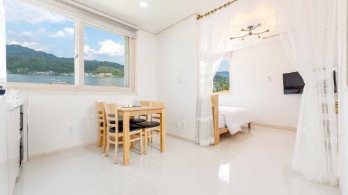 Gapyeong House | Gapyeong TwoTwo Spa Pension