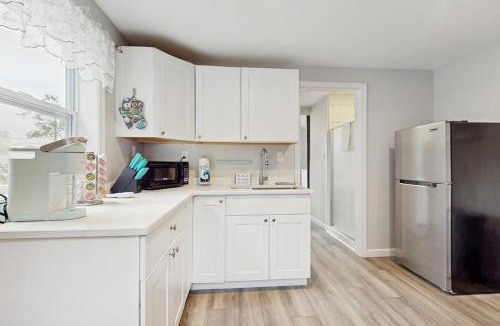 Oak Bluffs Apartment | Garage Suite