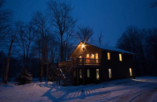 Davis House | Garagemahal! Trails and waterfalls right out the door, forested and quiet.