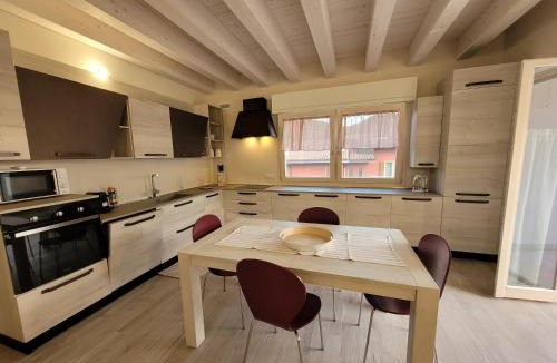 Garda Apartment | Garda view - Nuovo appartamento con solarium vista lago