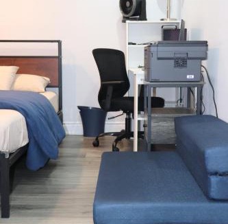 Mount Pleasant Apartment | Garden 2 BR Apt - Free Parking Wifi Laundry Workstation