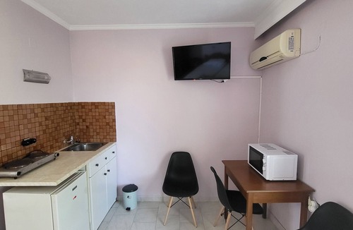 Tingaki Hotel | Garden City Image