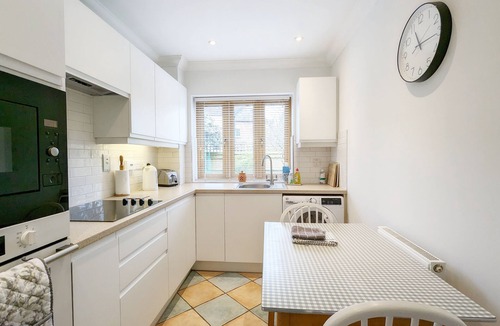 Boxgrove Apartment | Garden Flat - comfortable cottage for two close to Chichester and Goodwood