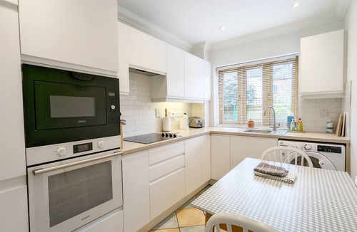Boxgrove Apartment | Garden Flat - comfortable cottage for two close to Chichester and Goodwood