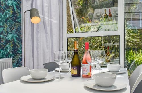 Ryde House | Garden Flat