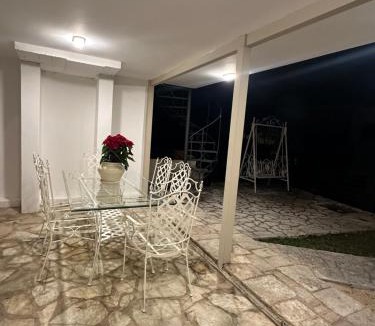 Arta Apartment | Garden house