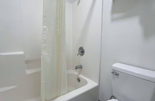 Metter Hotel | Garden Inn & Suites