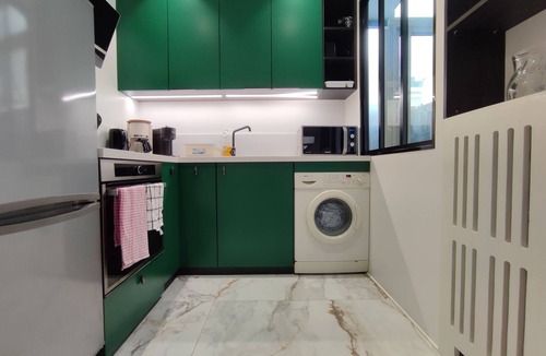 Gambetta Apartment | GARDEN LEVEL nearby beach