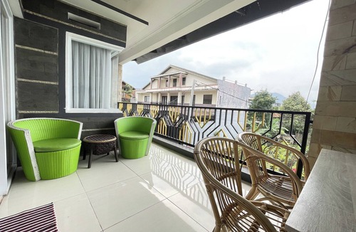 Lembang Villa | Garden Lounge Villa