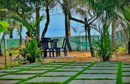 Kuzhuppilly House | Garden of Breeze