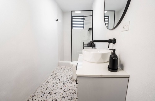 Cerro Gordo House | Garden of Eden Hotel Suite 4
