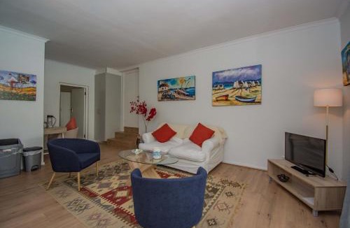 Somerset West Apartment | Garden- Pool flat with Solar Electricity