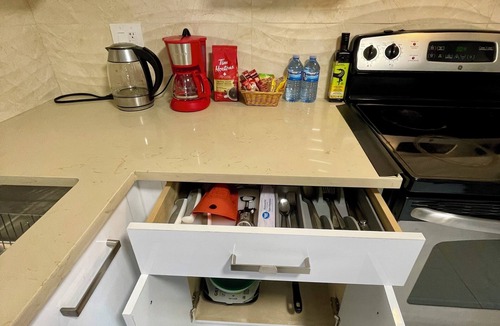 New Westminster House | Garden Suite can be Interconnected with additional space. Discounted long stays!