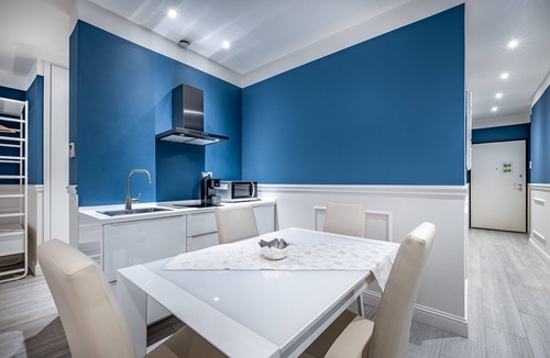 Prato Apartment | Garibaldi Palace The Blue Charme