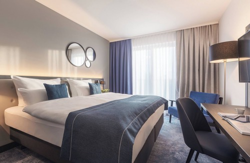Neusaess Hotel | Garner Hotel Augsburg Nord by IHG