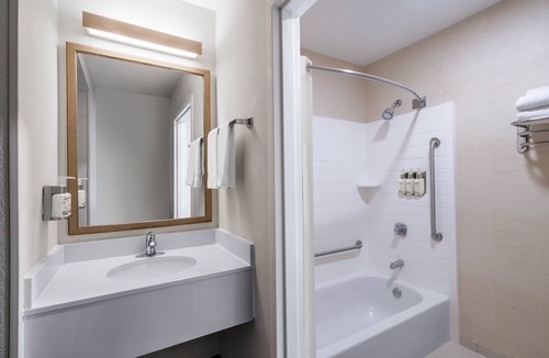 Macon Hotel | Garner Hotel Macon West by IHG