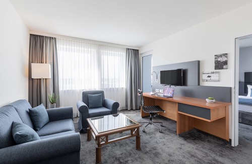 Ruesselsheim Hotel | Garner Hotel Rüsselsheim by IHG