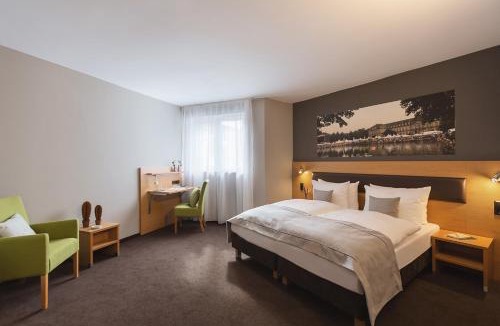 Stuttgart Hotel | Garner Hotel Stuttgart - Zuffenhausen by IHG