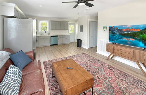 Southwest Raleigh House | Garner`s Retreat | 2Bd/2Ba & Pet Friendly
