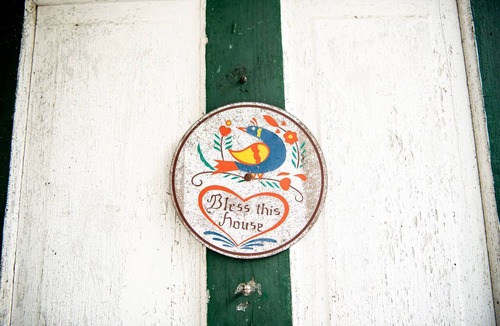 Dickerson Run Bed & Breakfast | Garnet room at The Farmhouse Bed & Breakfast at Maple Bottom Farm -pet friendly