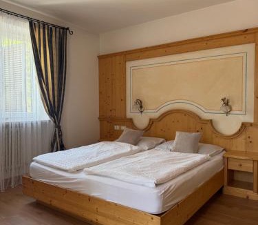 Parcines Bed & Breakfast | Garni Rika
