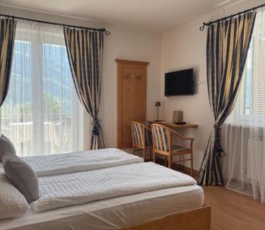 Parcines Bed & Breakfast | Garni Rika