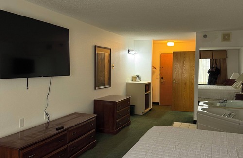 Garrison Hotel | Garrison Inn & Suites