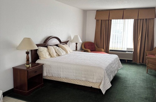 Garrison Hotel | Garrison Inn & Suites