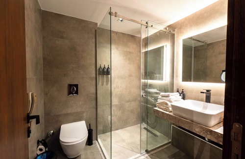 Ozbek Koyu Hotel | Garrya Romo Hotel
