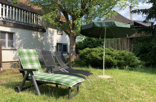 Uehlingen-Birkendorf Apartment | Garten, Thermomix und Babybett