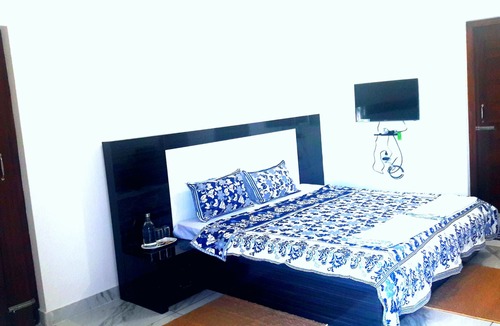 Kausani Hotel | Garur Valley