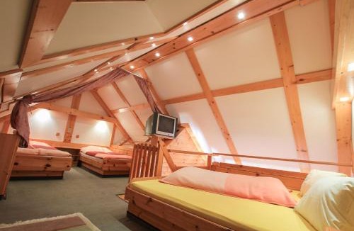 Klagenfurt-Wolfnitz House | Gasthof Pisl