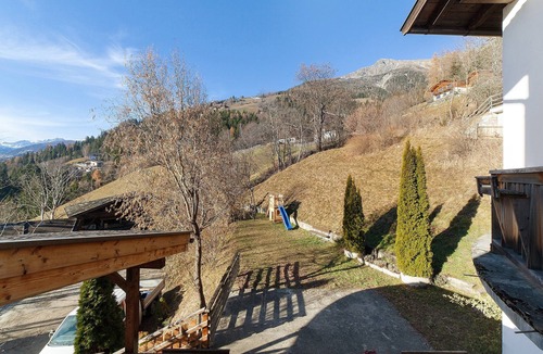 Santa Valburga Apartment | Gasthof Kirchsteiger 'Kirchsteiger Zimmer 4' with Lake View, Shared Terrace and Wi-Fi